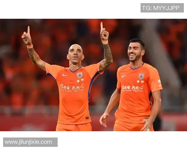 广州恒大主场大胜，登顶中超积分榜，战胜山东鲁能迎来五连胜