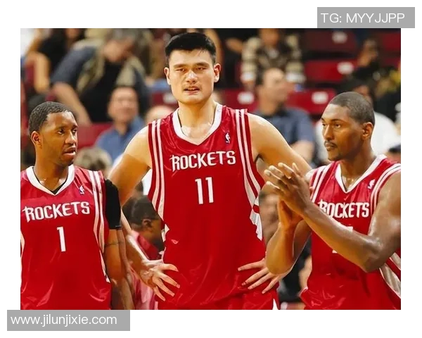 詹姆斯对姚明的高度评价与两位篮球巨星的传奇故事